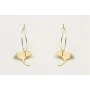Pendientes aro dorado con gingko dorado. Largo 3,5