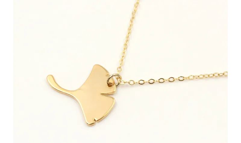 Collar cadena eslabón pequeño dorado con colgante