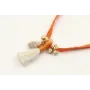 Collar seda color naranja con colgante caracola bo