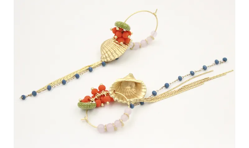 Pendientes aro oro mate con semipreciosas en coral