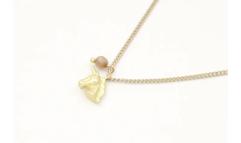Solitario cadena eslabones planos dorado y beige c