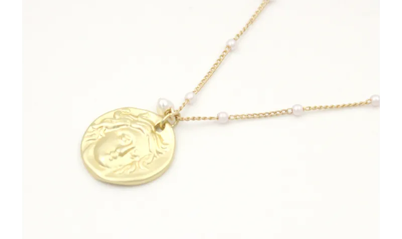 Solitario con cadena de microperlas y colgante cha