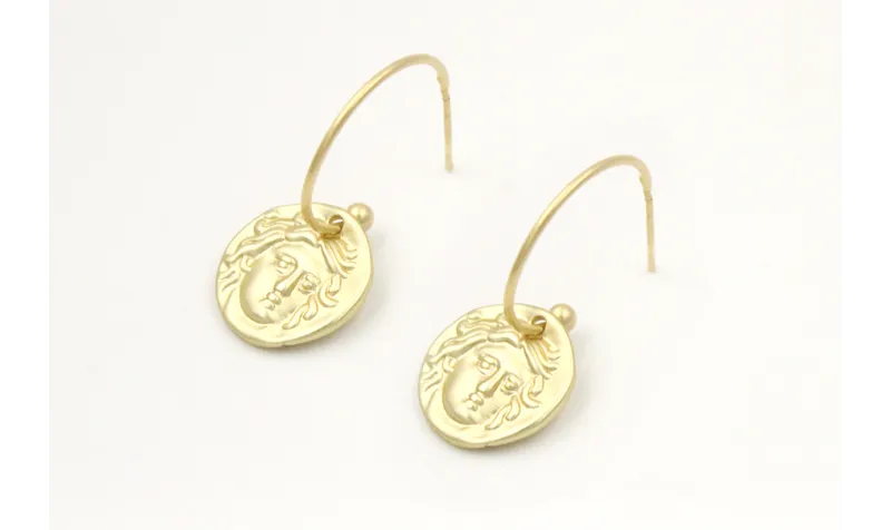Pendientes aro con bolita en oro mate y colgante c