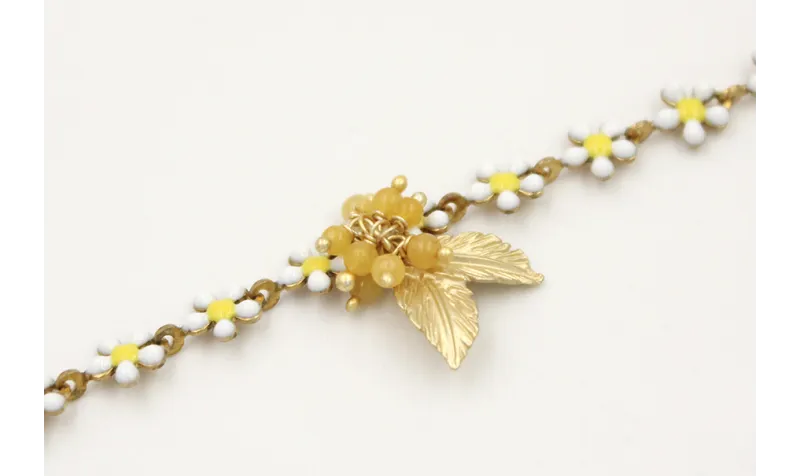 Pulsera cadena margaritas blancas y amarillas con 