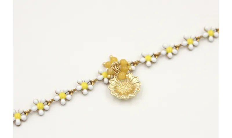 Pulsera cadena margaritas blancas y amarillas con 