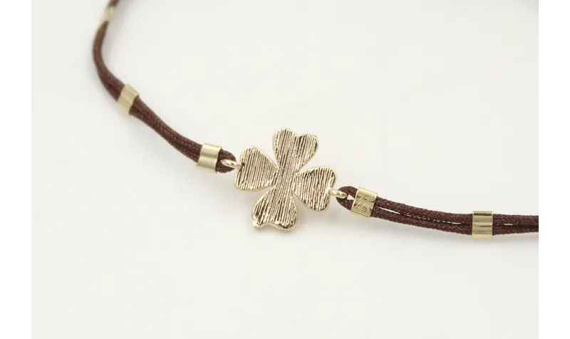 Pulsera hilo macramé marrón chocolate con tubitos 