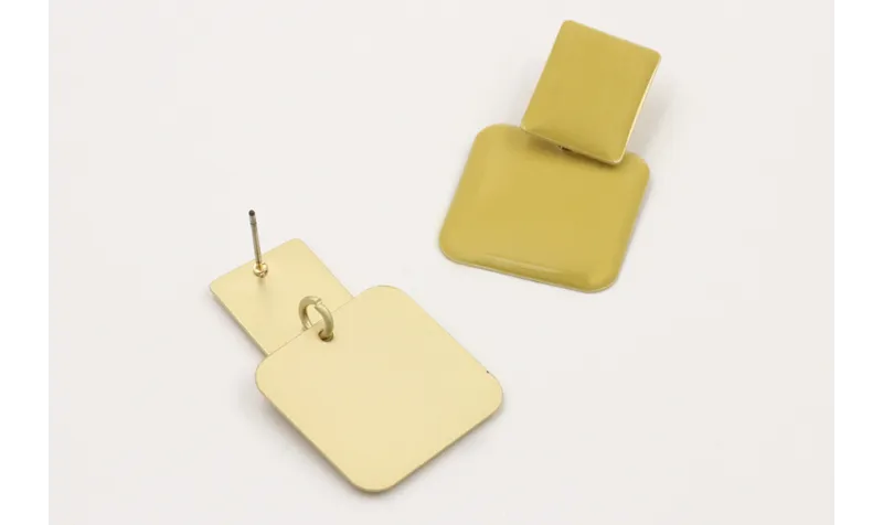 Pendientes perno rectangulo y colgante cuadrado es