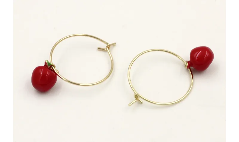 Pendientes aro dorado con manzanas esmaltadas roja