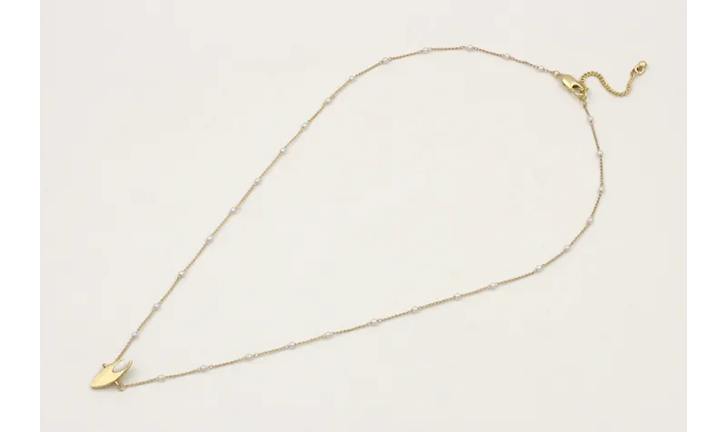 Solitario de cadena con perlas y colgante ovalo co