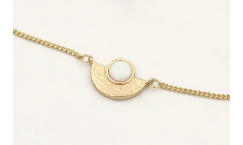Pulsera cadena eslabón plana dorada mate con entre