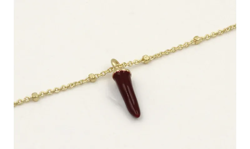 Pulsera cadena micro bola dorada mate con colgante