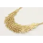 Collar tira de escamas sobrepuestas con cadena esl