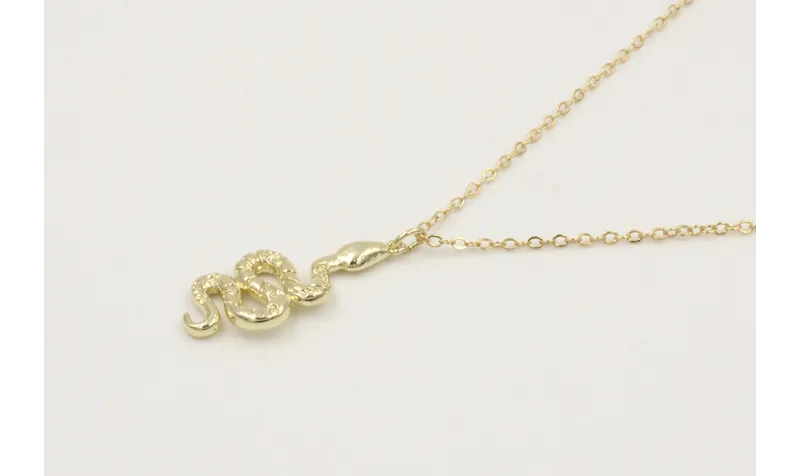 Solitario cadena eslabón pequeño dorado con colgan