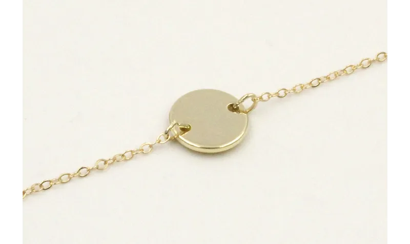 Pulsera cadena eslabón pequeño dorado con circulo