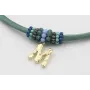 Collar seda verde con aritos de abalorio azul,turq