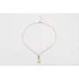 Collar hilo color salmón con nudo macramé dorado p