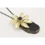 Collar cadena facetada negra con flor 7 pétalos do
