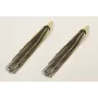 Pendientes perno pluma dorada mate con flecos de c