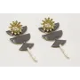 Pendientes perno flor con burruño perlas colgando