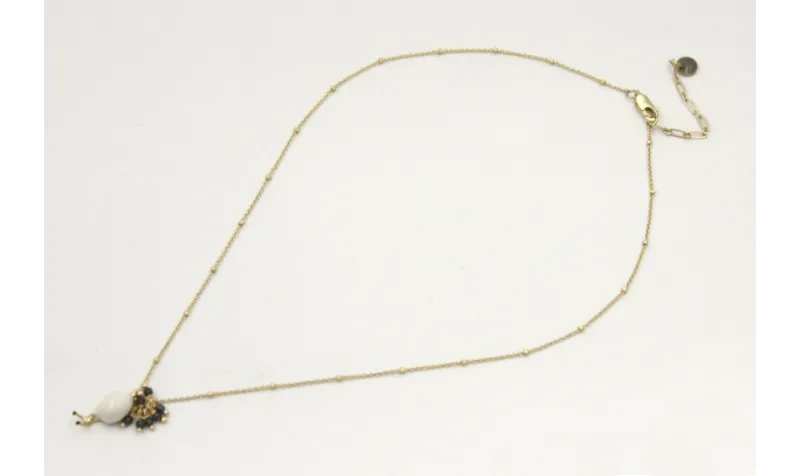 Collar cadena microbola dorada mate colgante carac