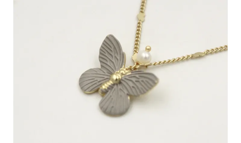 Collar cadena eslabón plano con corazones intercal