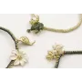Pulsera hilo con nudo serpiente mitad crema mitad 