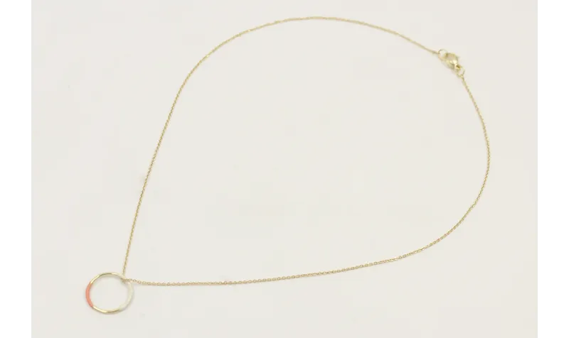 Solitario de acero inoxidable con cadena de eslabó