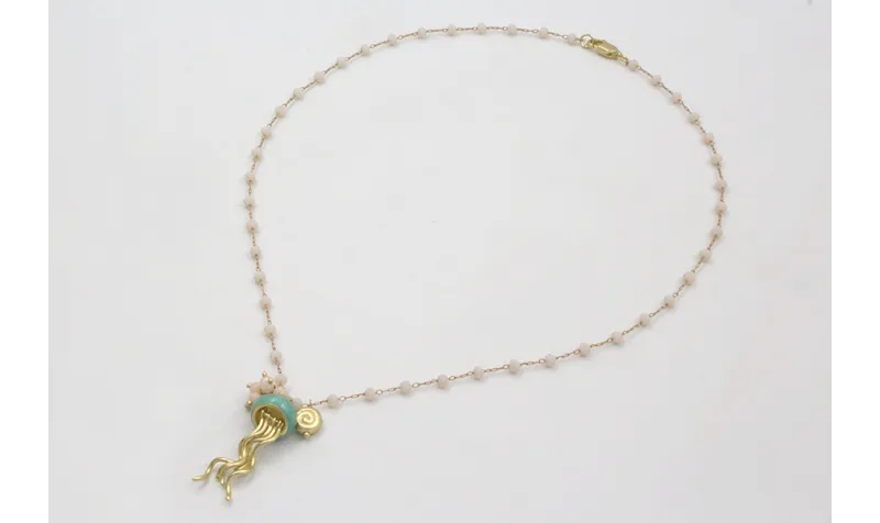 Collar cadena bolas facetadas opal con colgante me