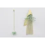 Pendientes asimetricos perno pluma dorado mate con