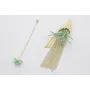 Pendientes asimetricos perno pluma dorado mate con