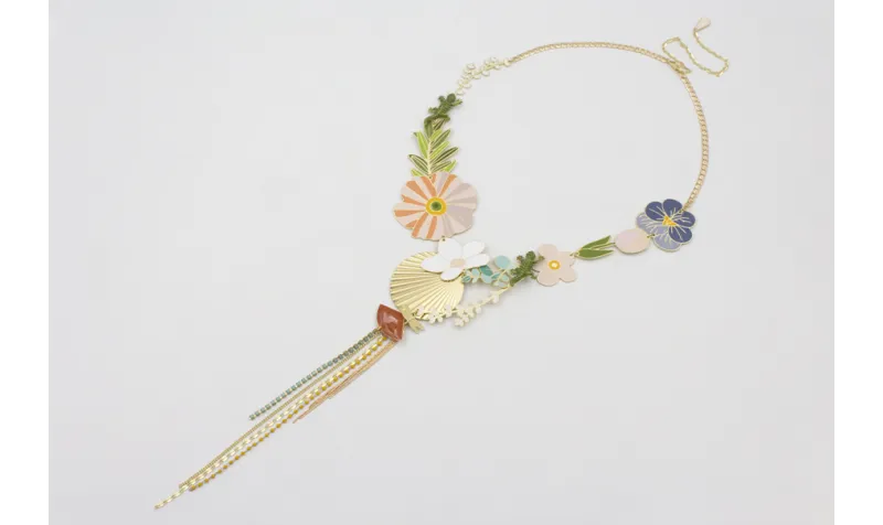 Collar cadena eslabón plano con piezas esmaltados,