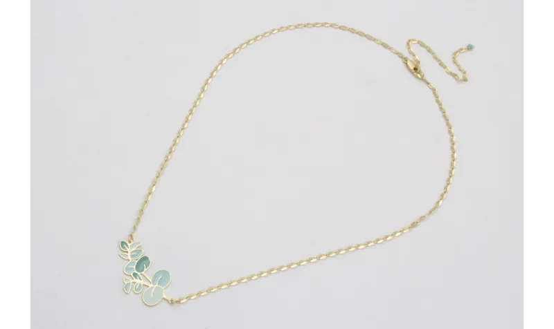 Collar cadena eslavón ovalado dorado mate con colg