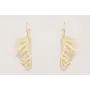 Pendientes aro bolita con ala dorada mate.