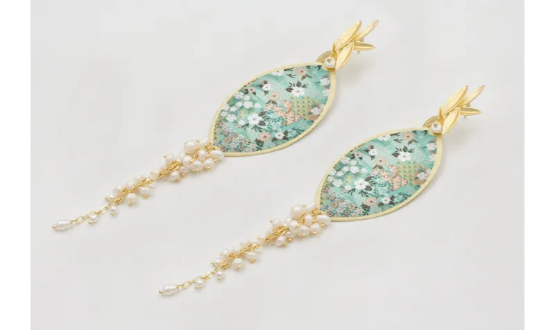 Pendientes perno conjunto de hojas dorado mate con