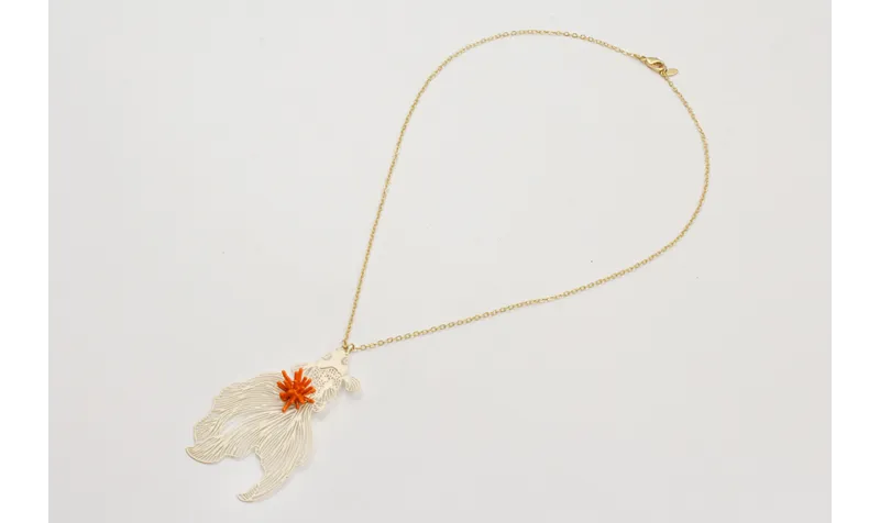 Collar cadena eslabón pequeño dorado mate con colg