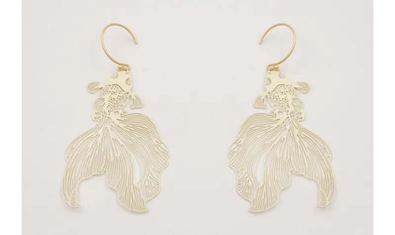 Pendientes  perno semi circular con peces tropical