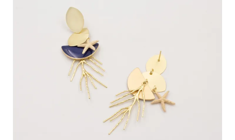 Pendientes ovalos dorados,semicirculo esmaltado az