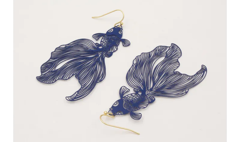 Pendientes gancho hippie con pez tropical azul osc