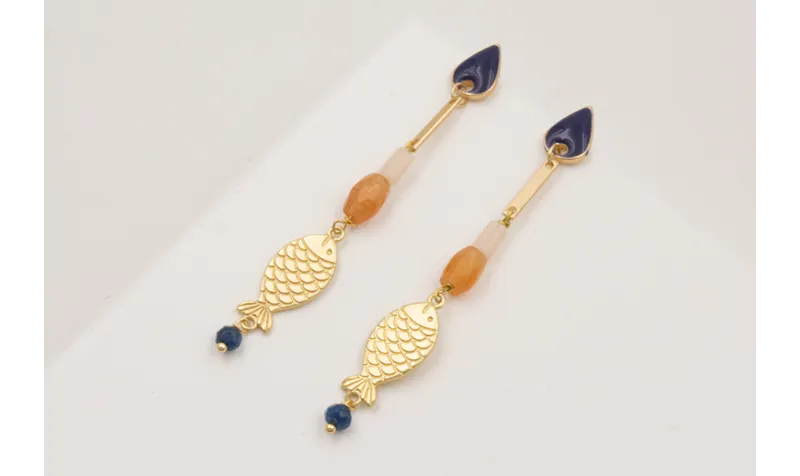 Pendientes perno gota esmaltada azul oscuro,semipr