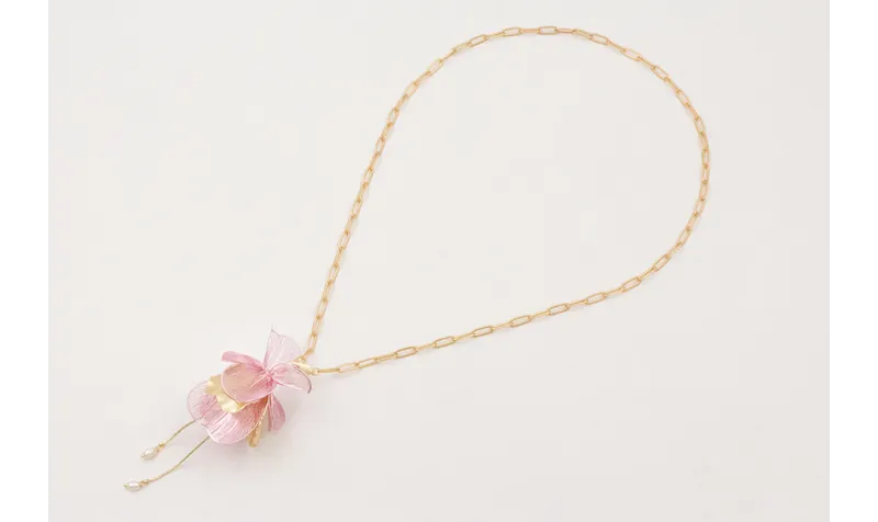 Collar cadena  eslabón alargado con colgante flore