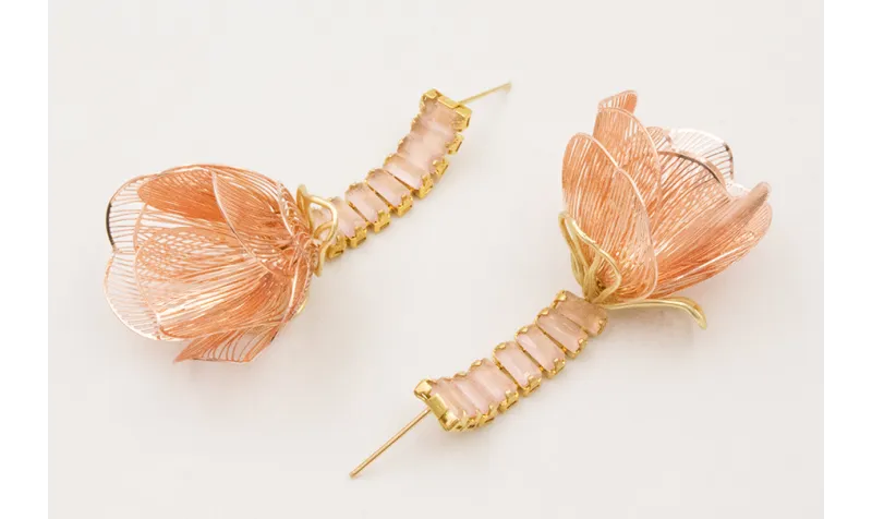 Pendientes cadena strass cristales rosas con flor 