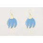 Pendientes gancho sencillo con flor plana esmaltad