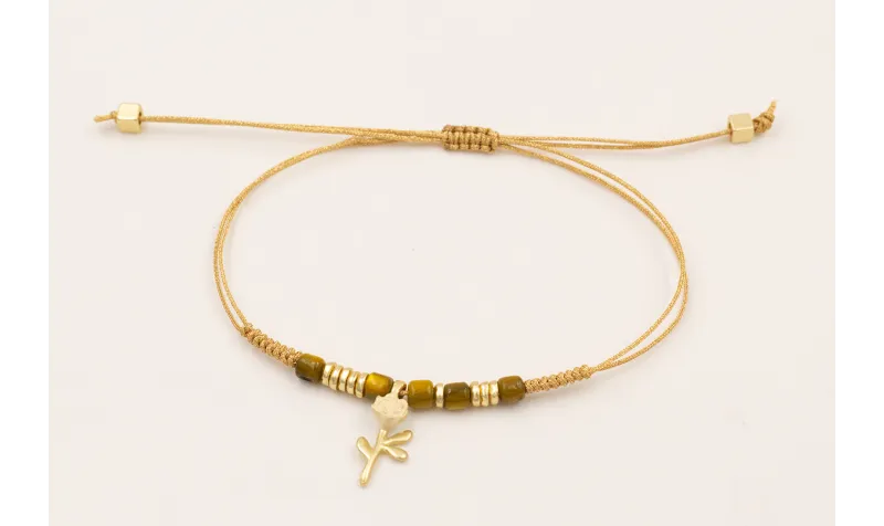 Pulsera hilo dorado metalico con cubos nacar marró
