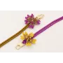 Pulsera cordón morado con hilo dorado con flor miy