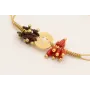 Pulsera hilo macramé dorado con burruños de chips