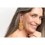 Pendientes discos rayados esmaltados ocres.