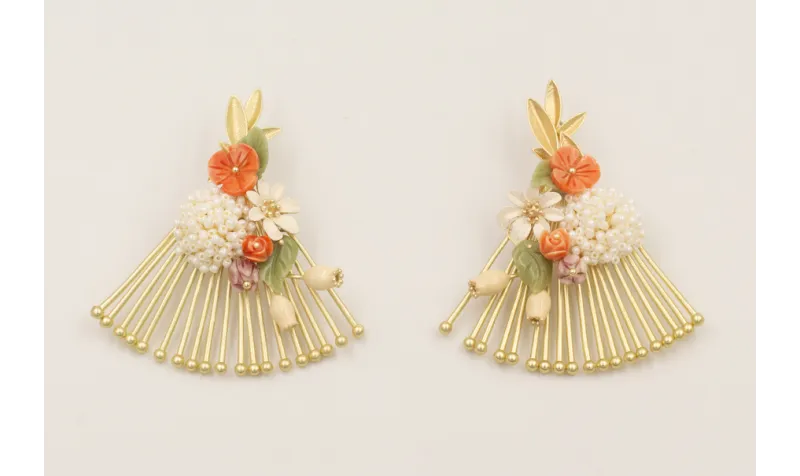 Pendientes perno conjunto hojas doradas mate con t