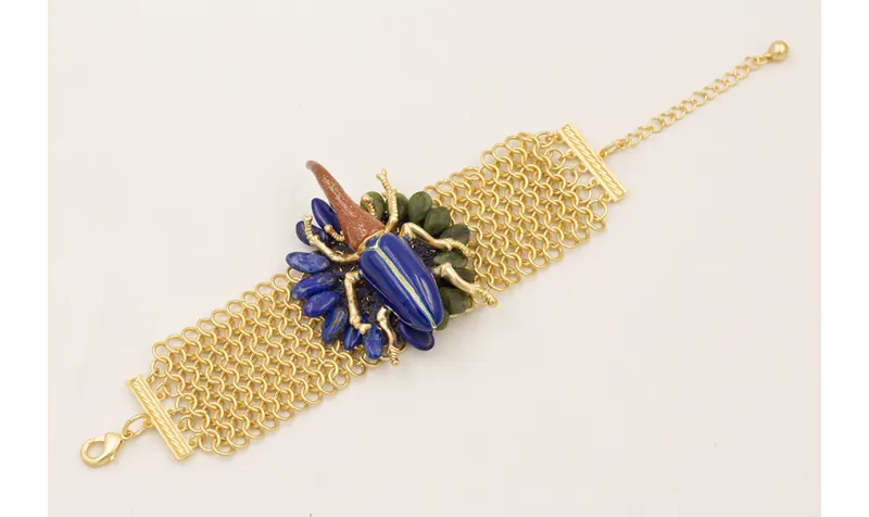 Pulsera escarabajo azul y marrón, gotas lapislazul