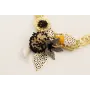 Collar aros entrelazados dorado mate con escarabaj
