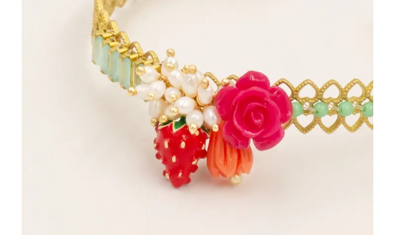 Pulsera rigida labrada dorada mate con burruño per